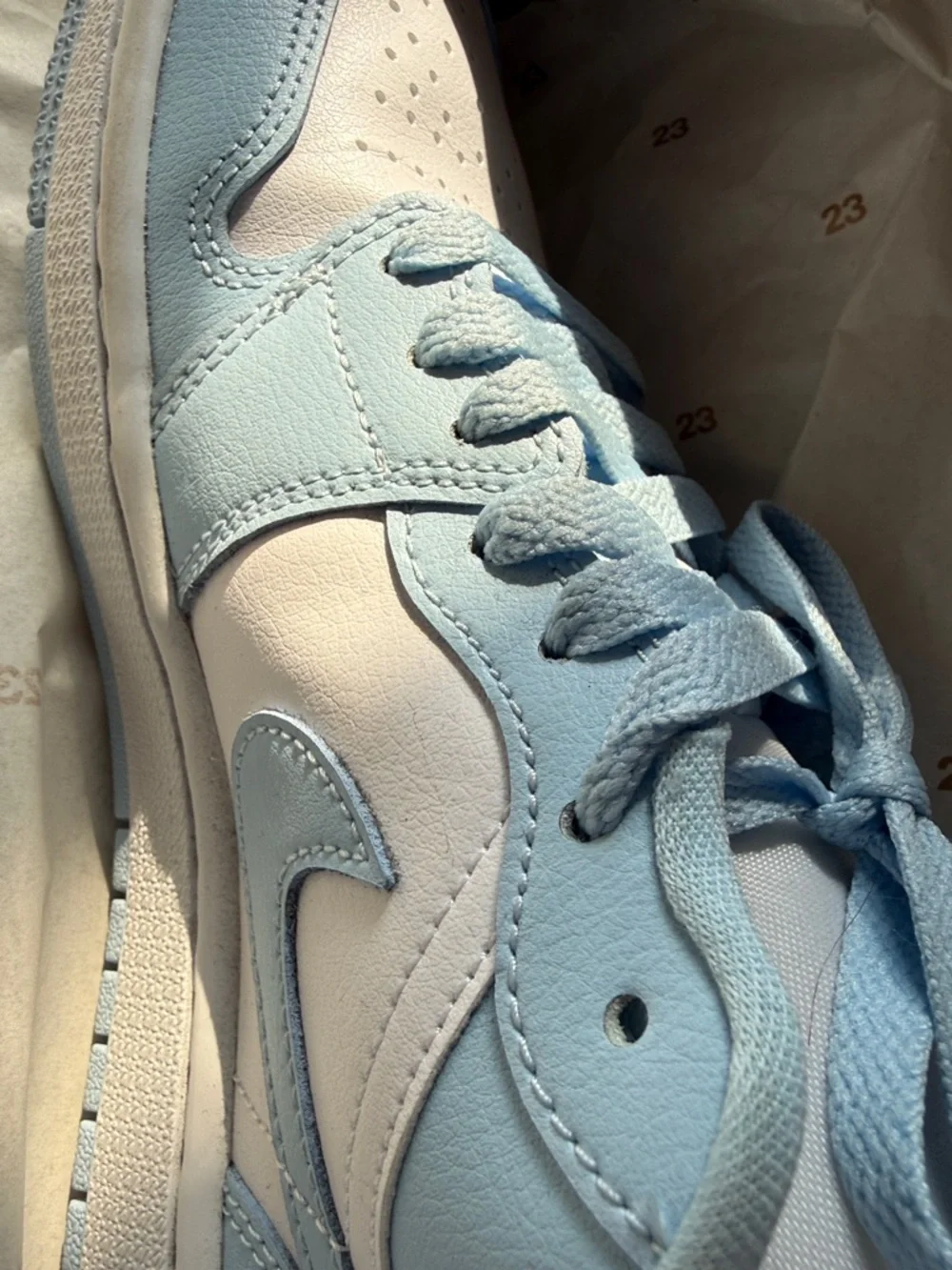 Nike Women’s Low Top Sneakers in Light Blue and White - Picture 9 of 11
